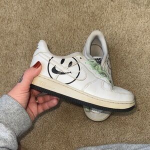 Have a Nike Day child Air Force with Smiley Design